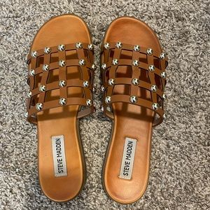 ✨Steve Madden Size 6.5 Tan & Gold Sandals✨